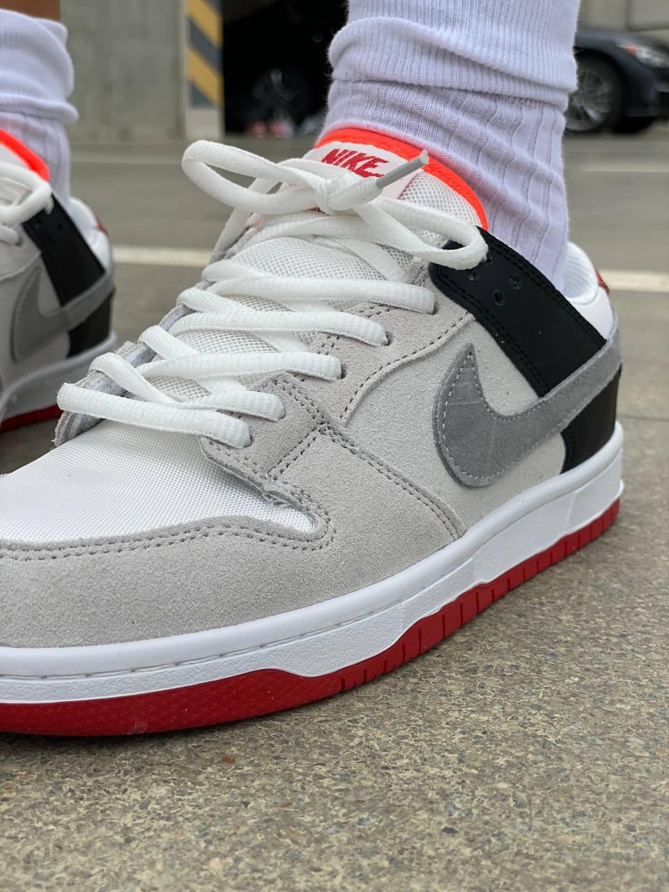 Nike Dunk Low Grey Red