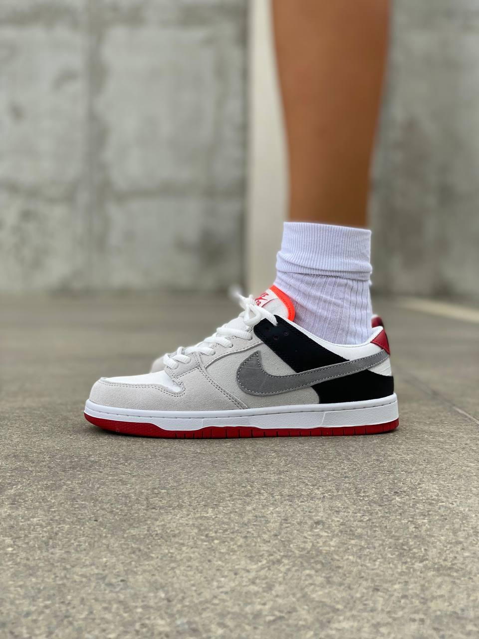 Nike Dunk Low Grey Red