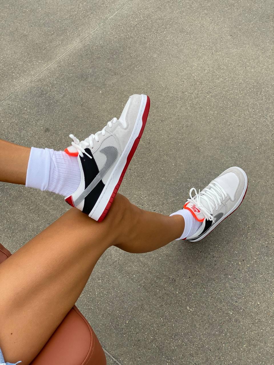 Nike Dunk Low Grey Red
