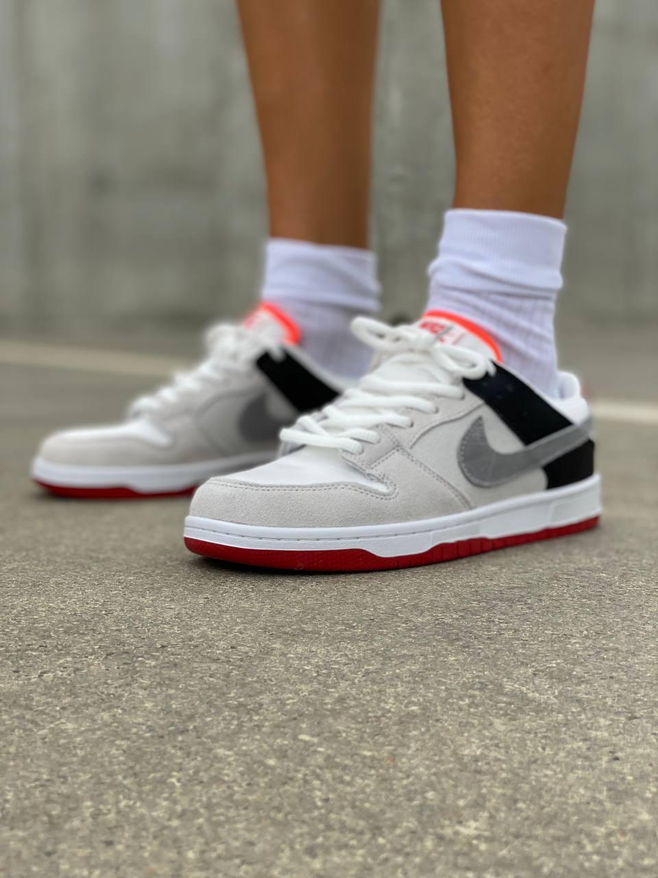 Nike Dunk Low Grey Red