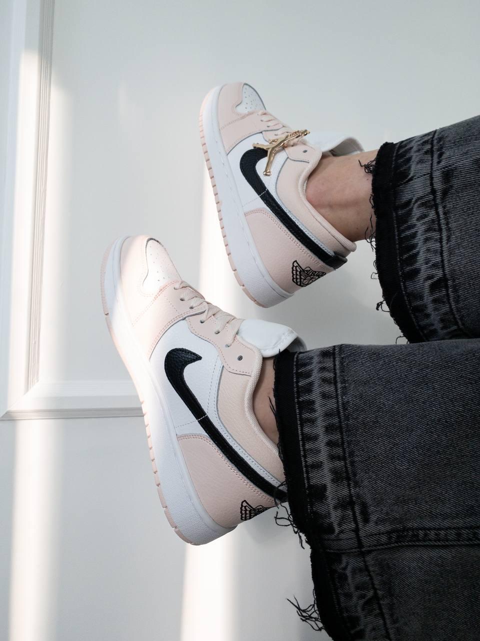 Nike Air Jordan Retro 1 Low Pink