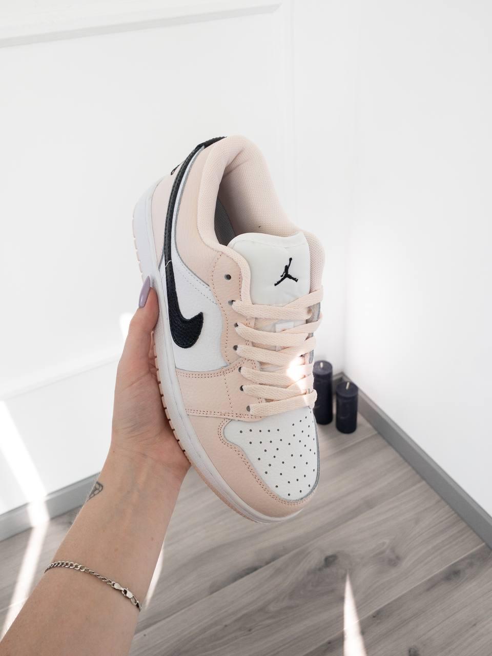 Nike Air Jordan Retro 1 Low Pink