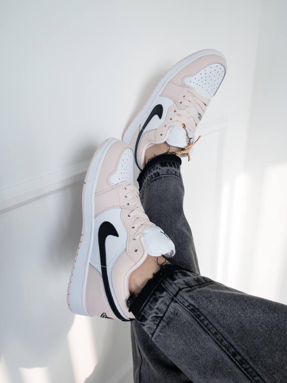 Nike Air Jordan Retro 1 Low Pink