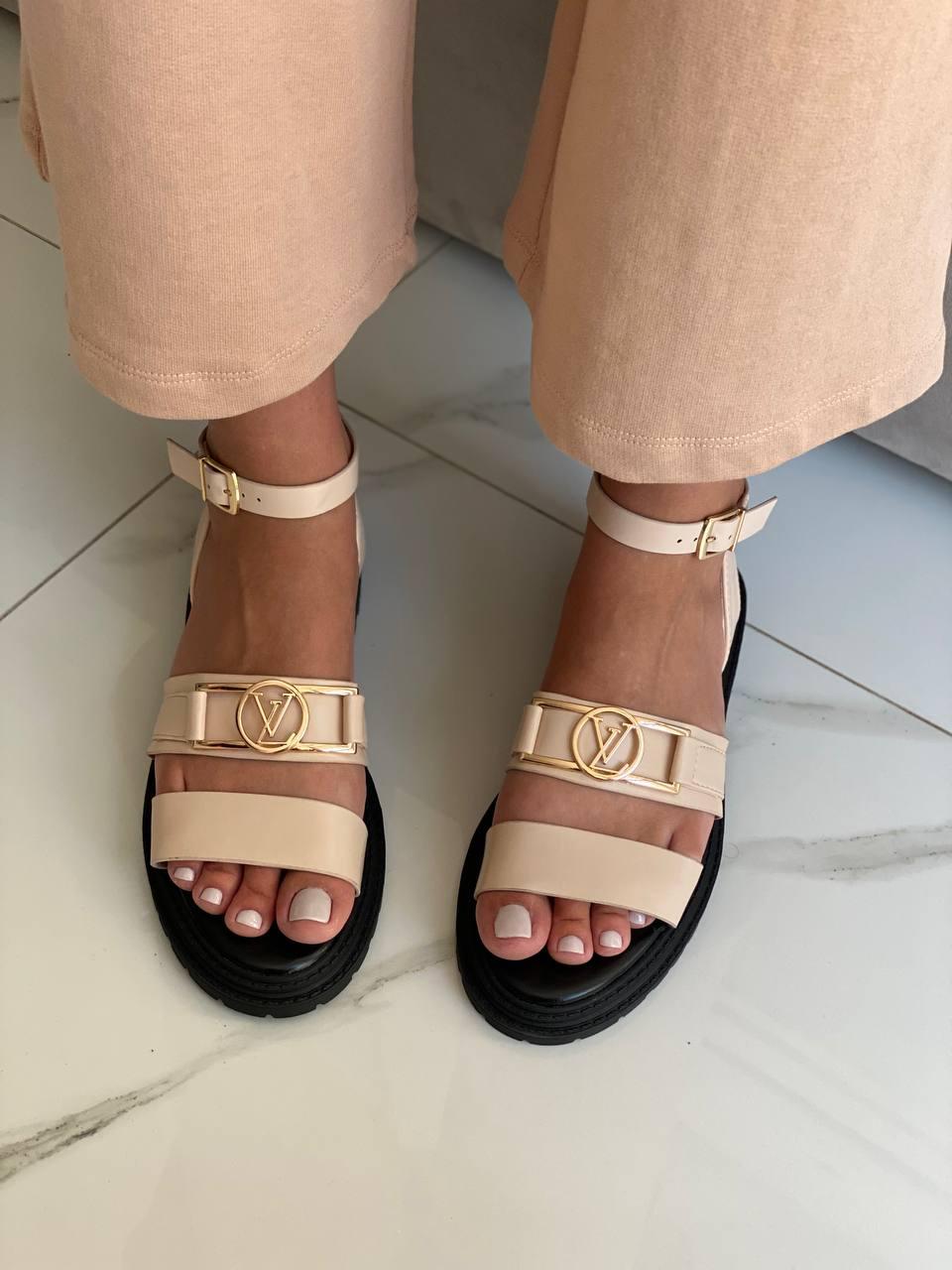 Louis Vuitton Beige Black