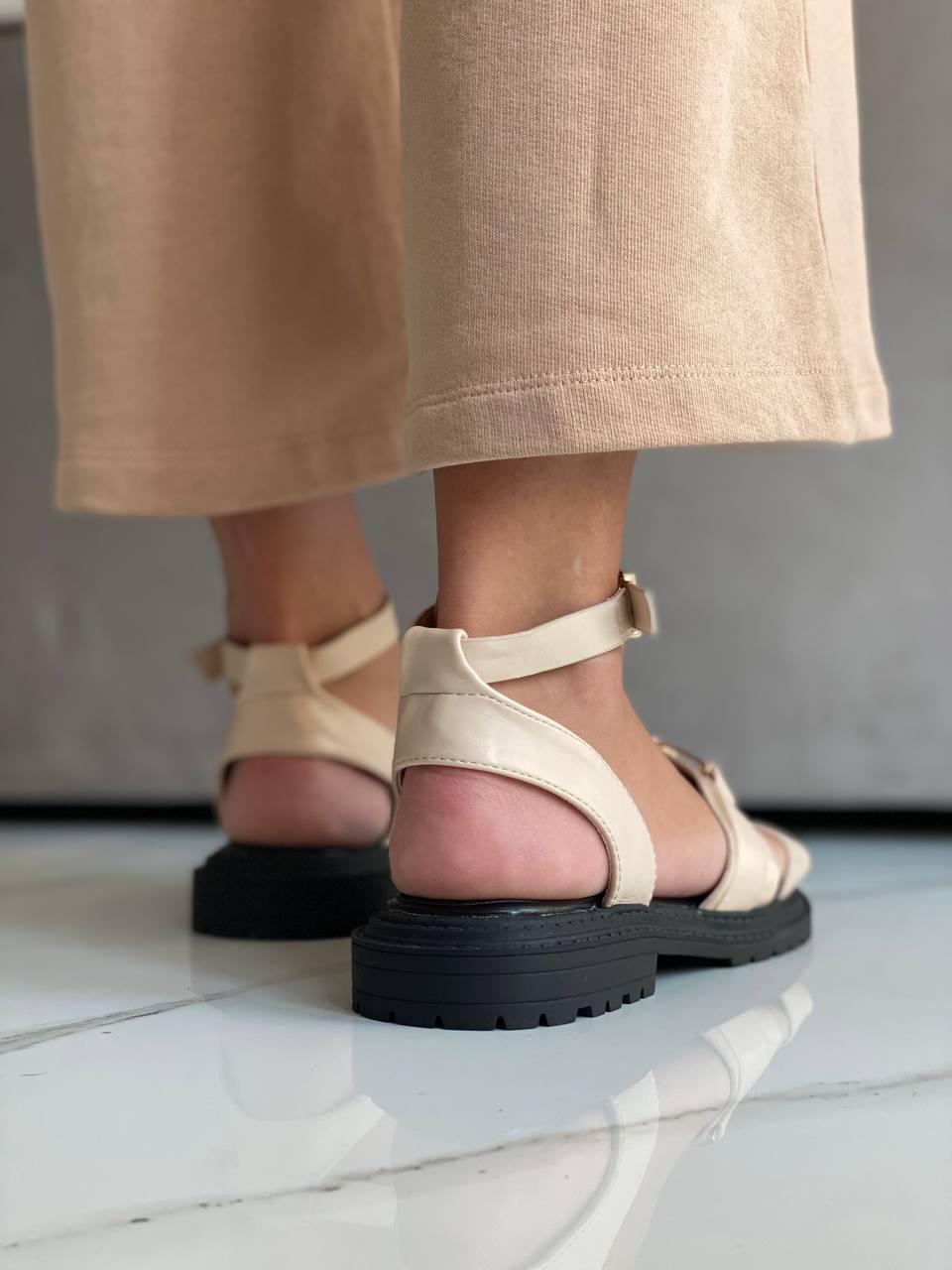 Louis Vuitton Beige Black