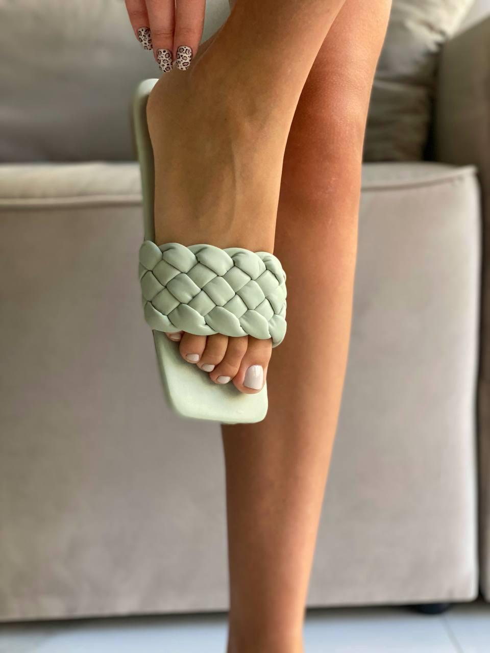 В стилі Bottega Veneta Green