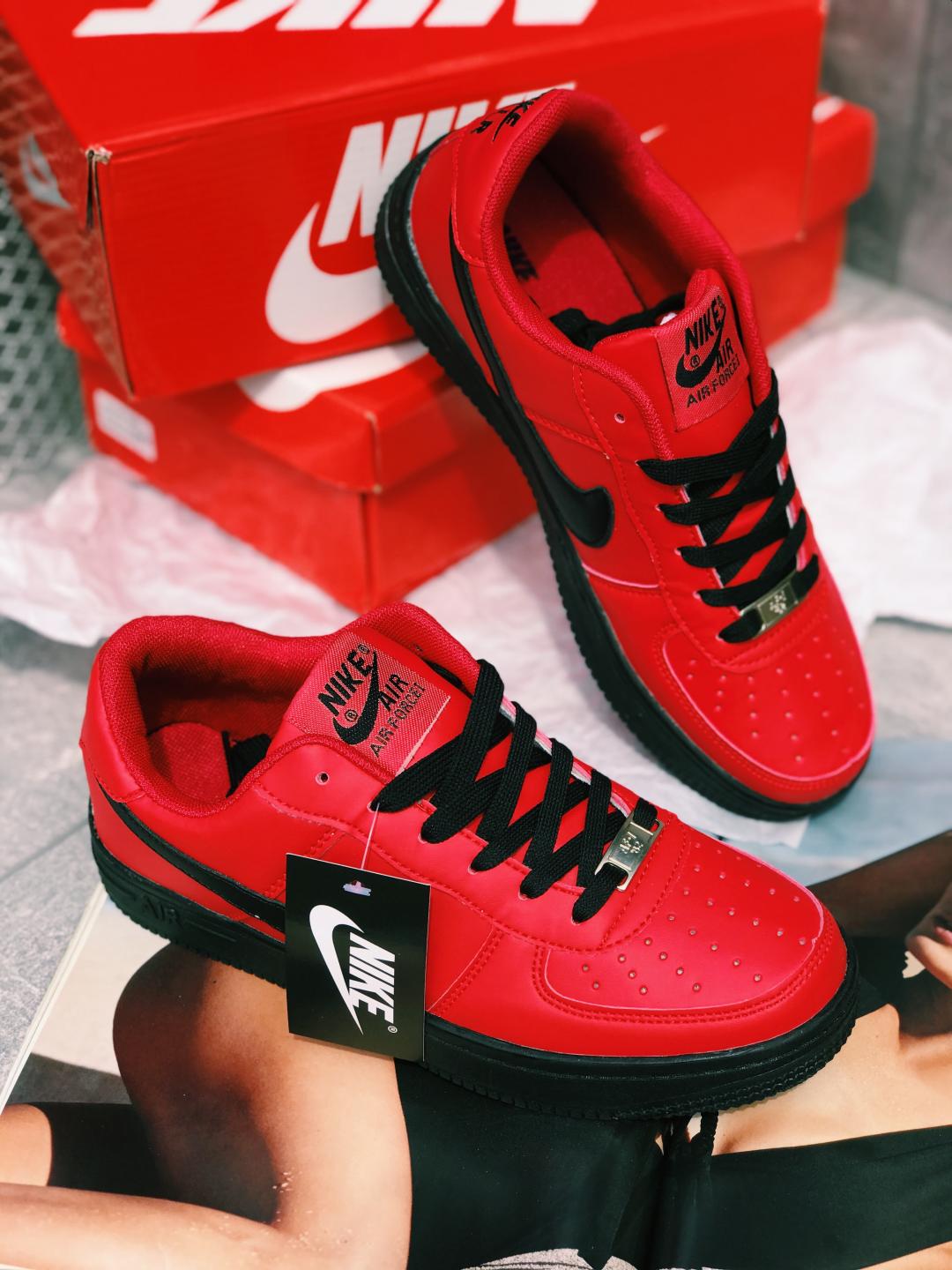 Nike Air Force 1 Red Black