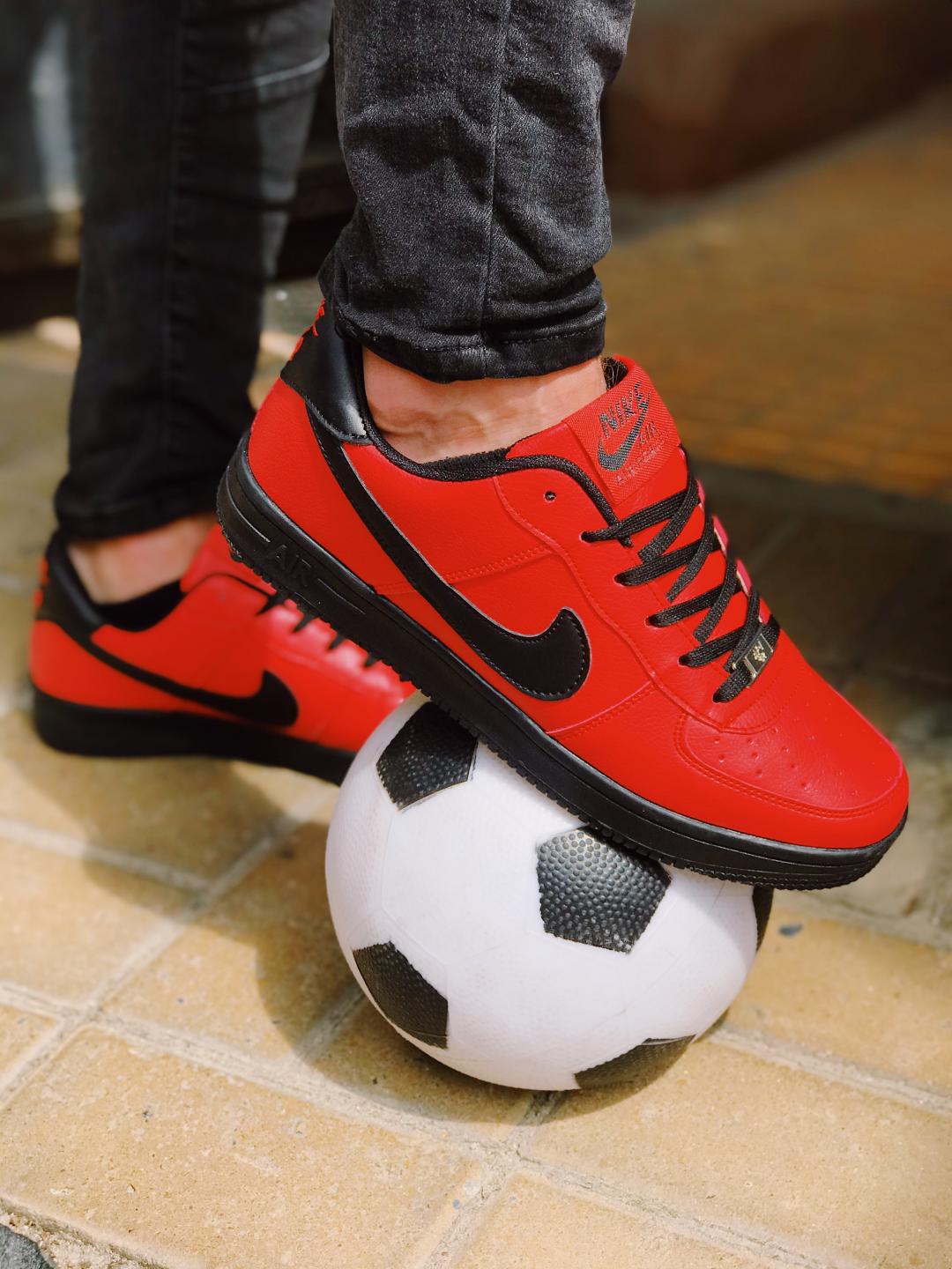 Nike Air Force 1 Red Black