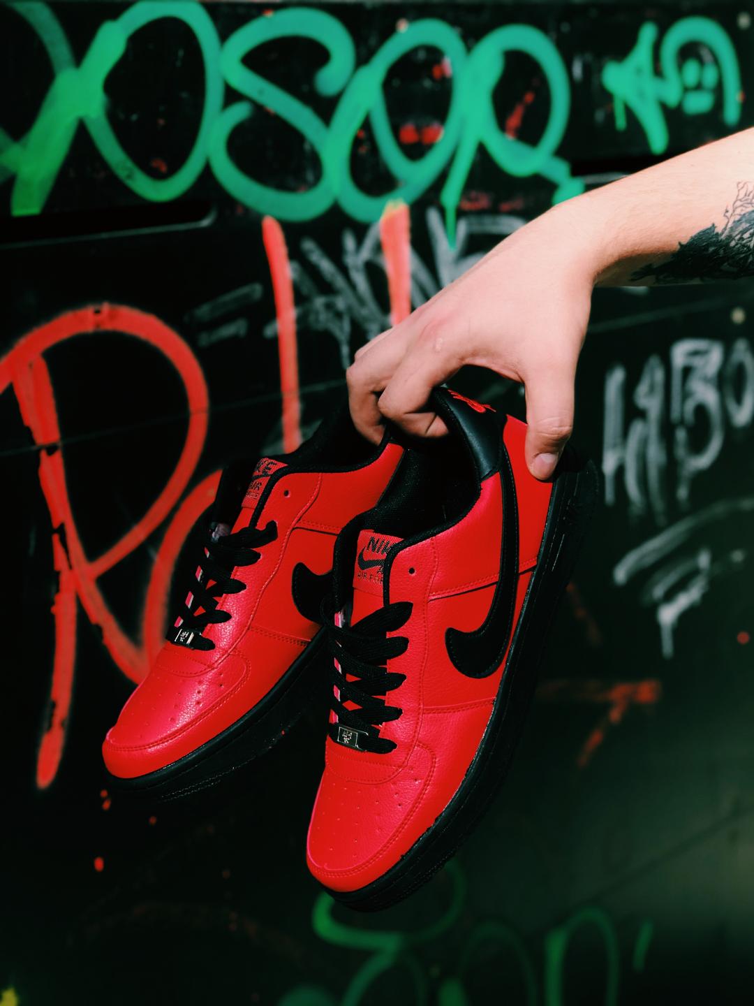 Nike Air Force 1 Red Black