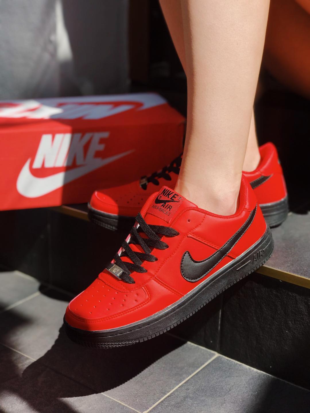 Nike Air Force 1 Red Black