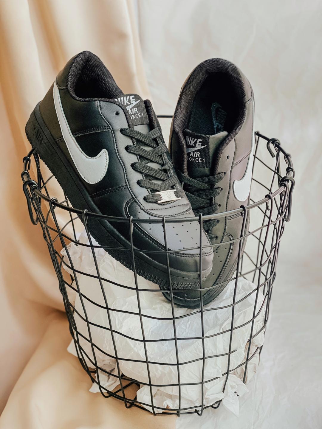 Nike Air Force 1 Black White Logo 1