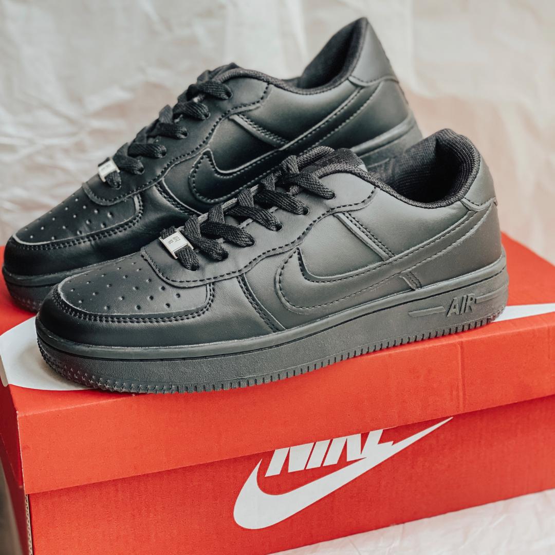 Nike Air Force 1 Classic Black 3
