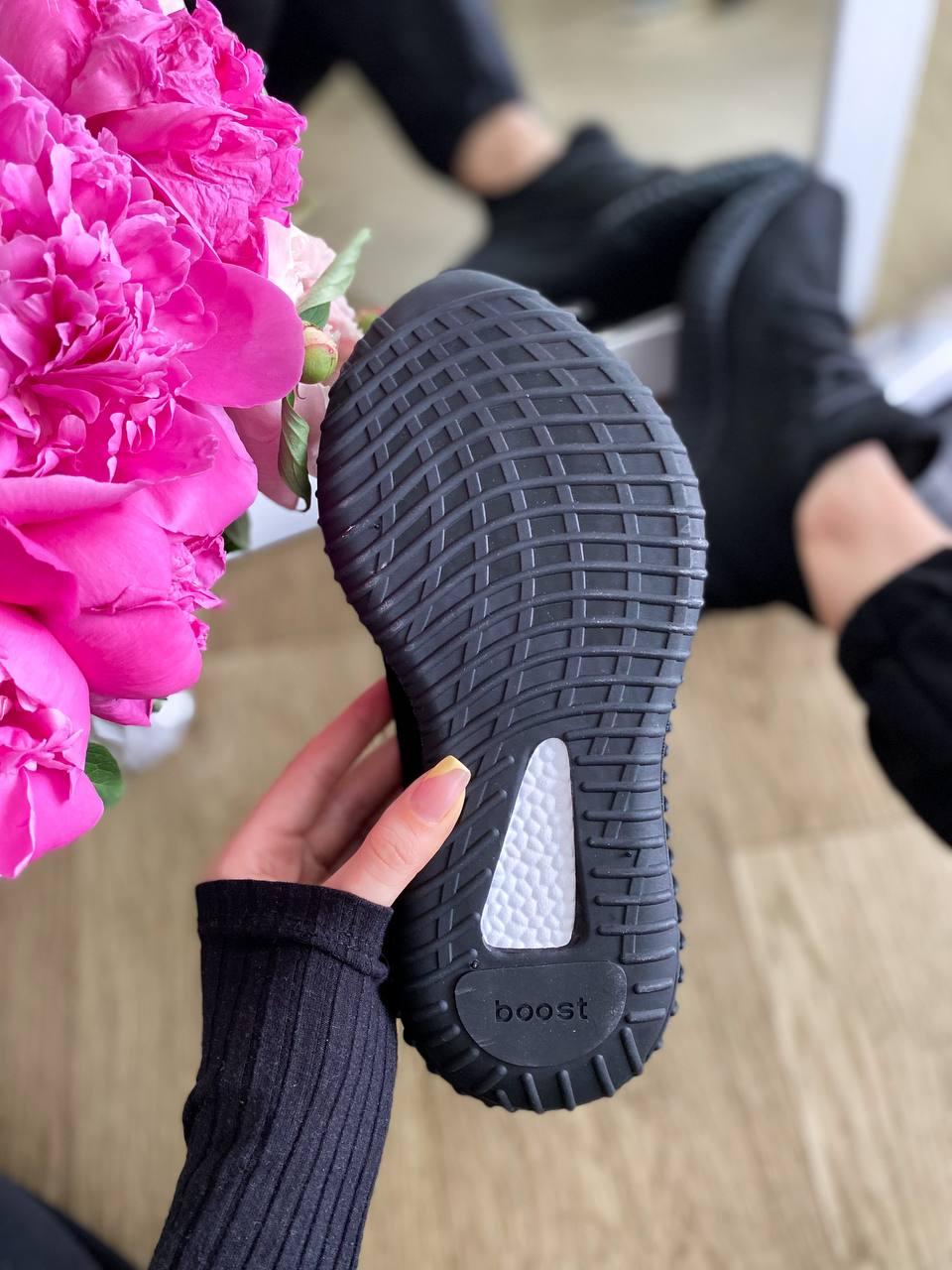 Adidas Yeezy Boost 350 Black (Рефлективні шнурки)