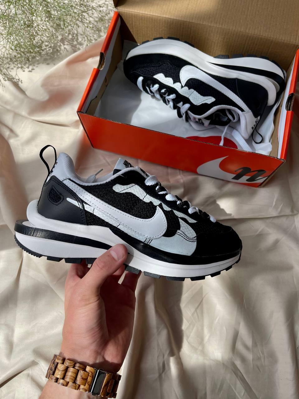 Nike VaporWaffle x Sacai Black