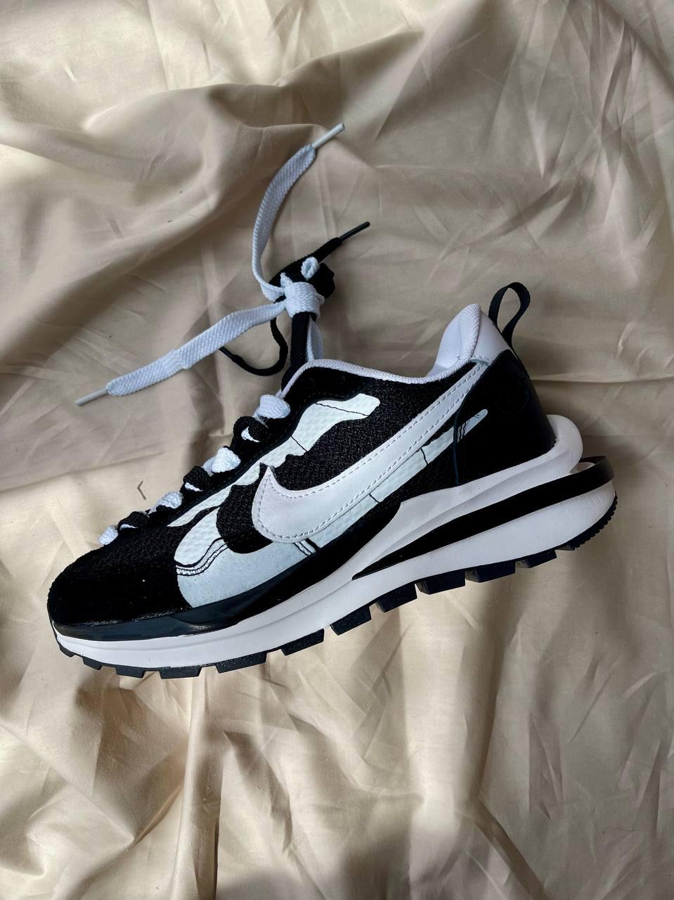 Nike VaporWaffle x Sacai Black