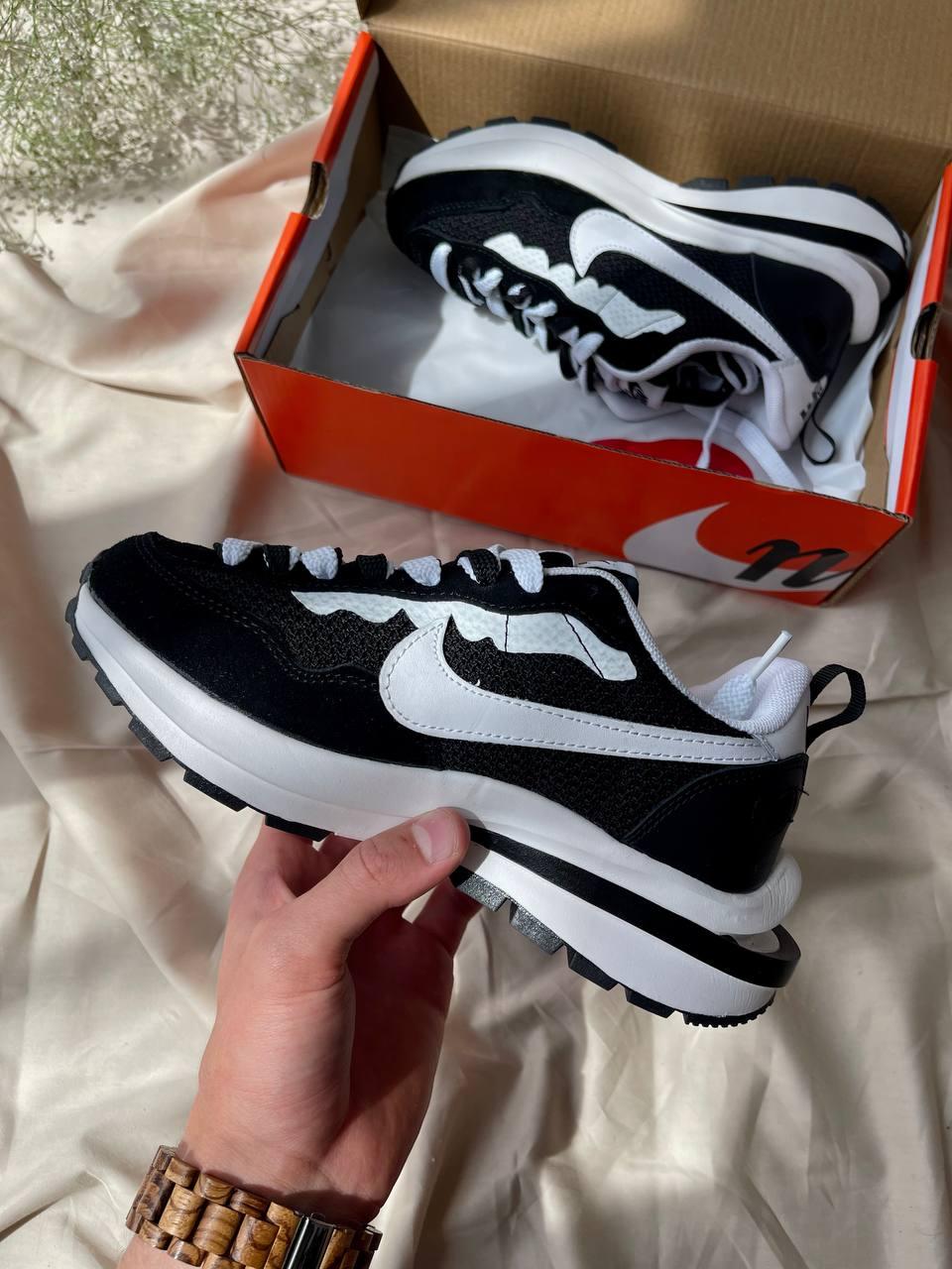 Nike VaporWaffle x Sacai Black