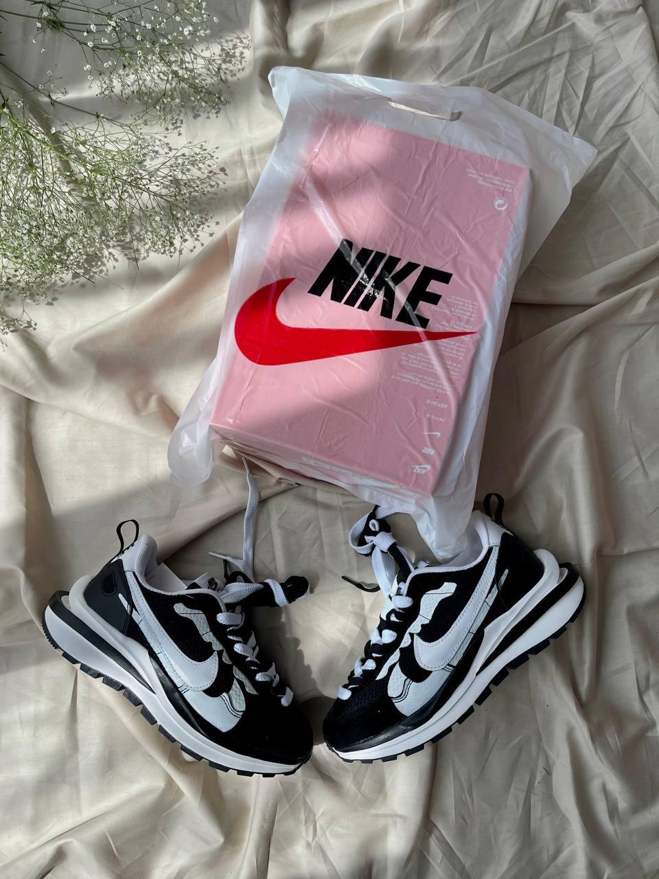 Nike VaporWaffle x Sacai Black