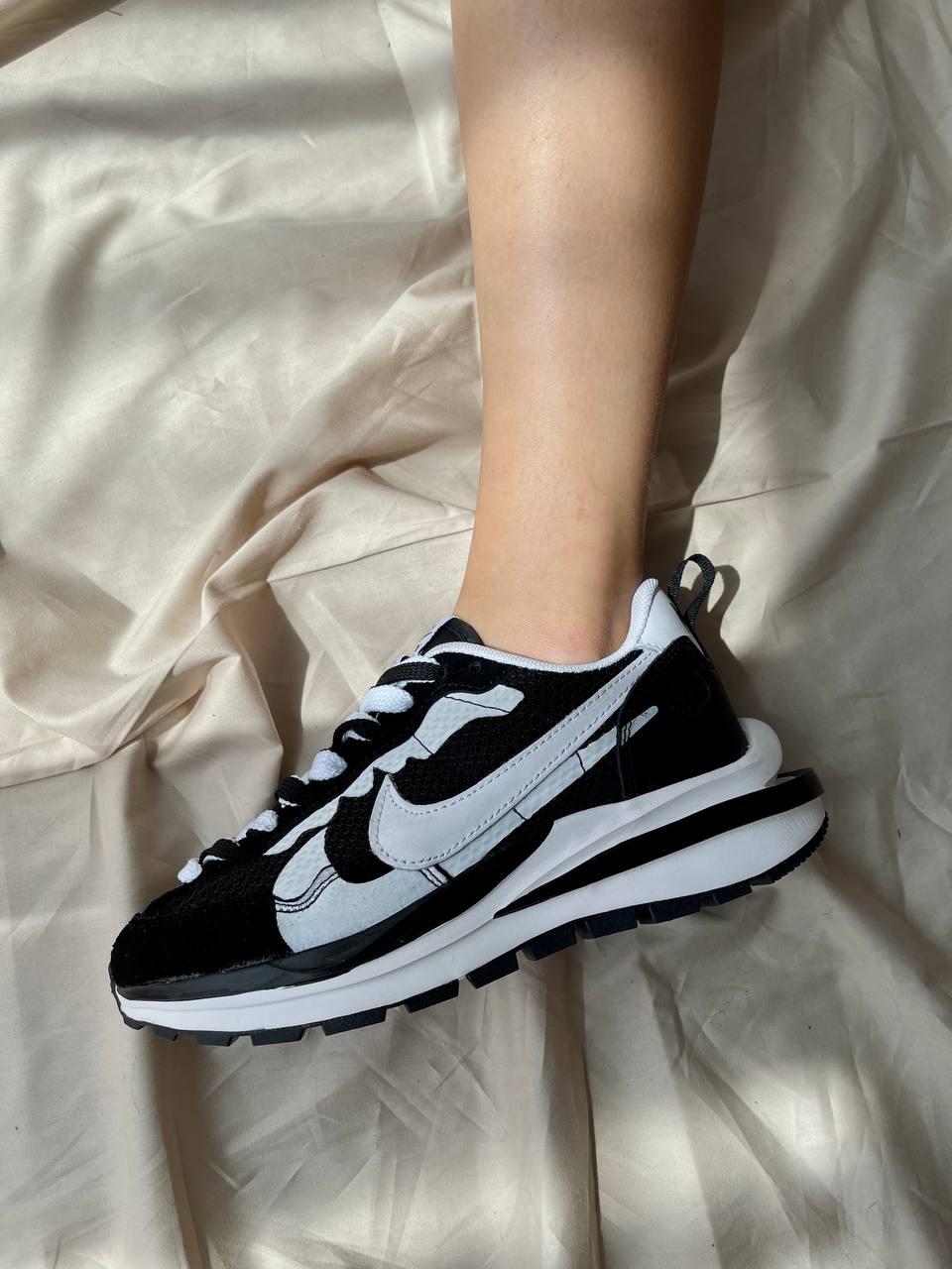 Nike VaporWaffle x Sacai Black