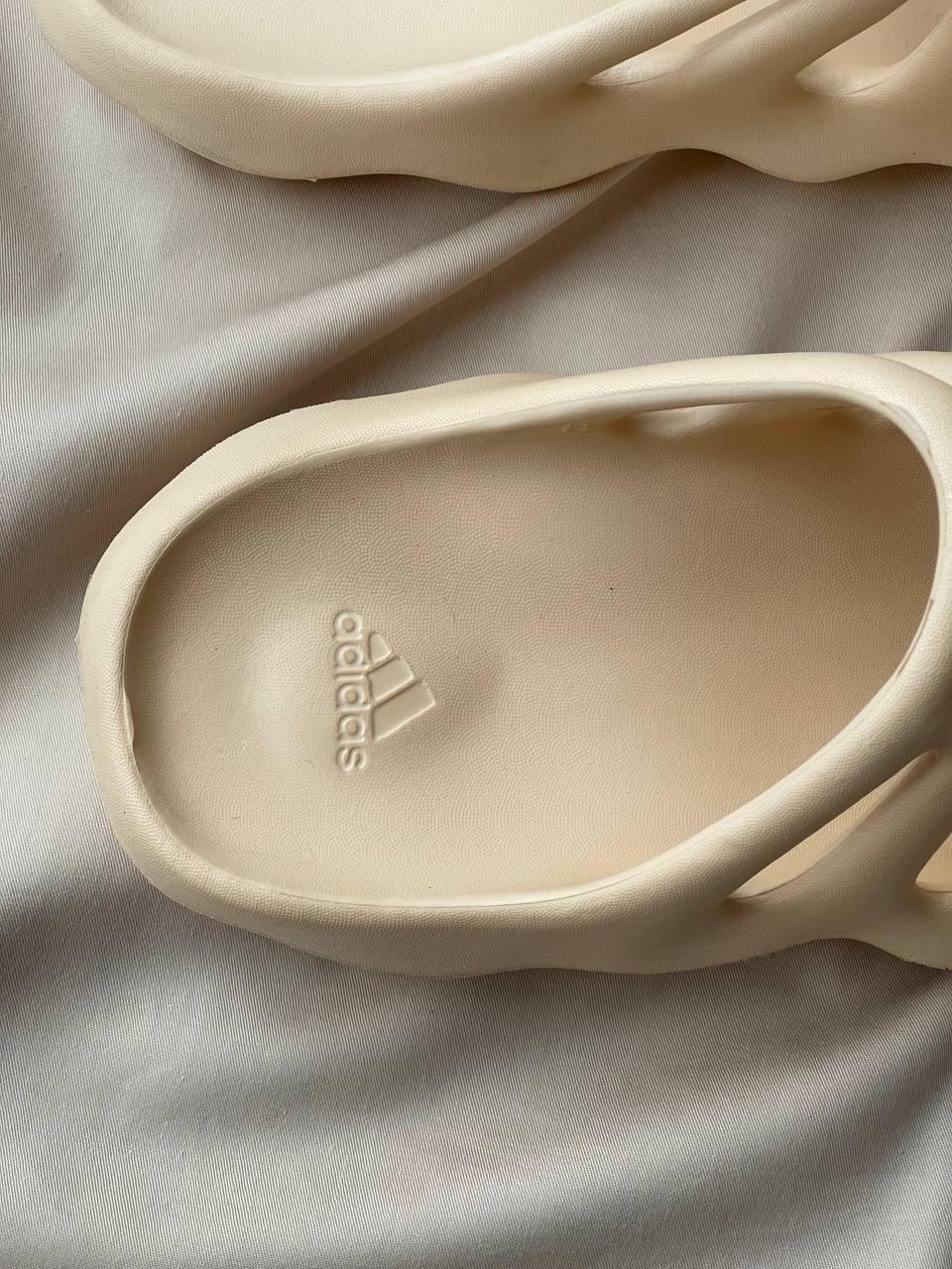 Adidas Yeezy 450 Slide Cream