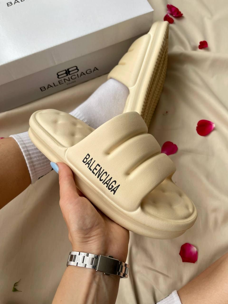 Balenciaga Puffy Slides Beige
