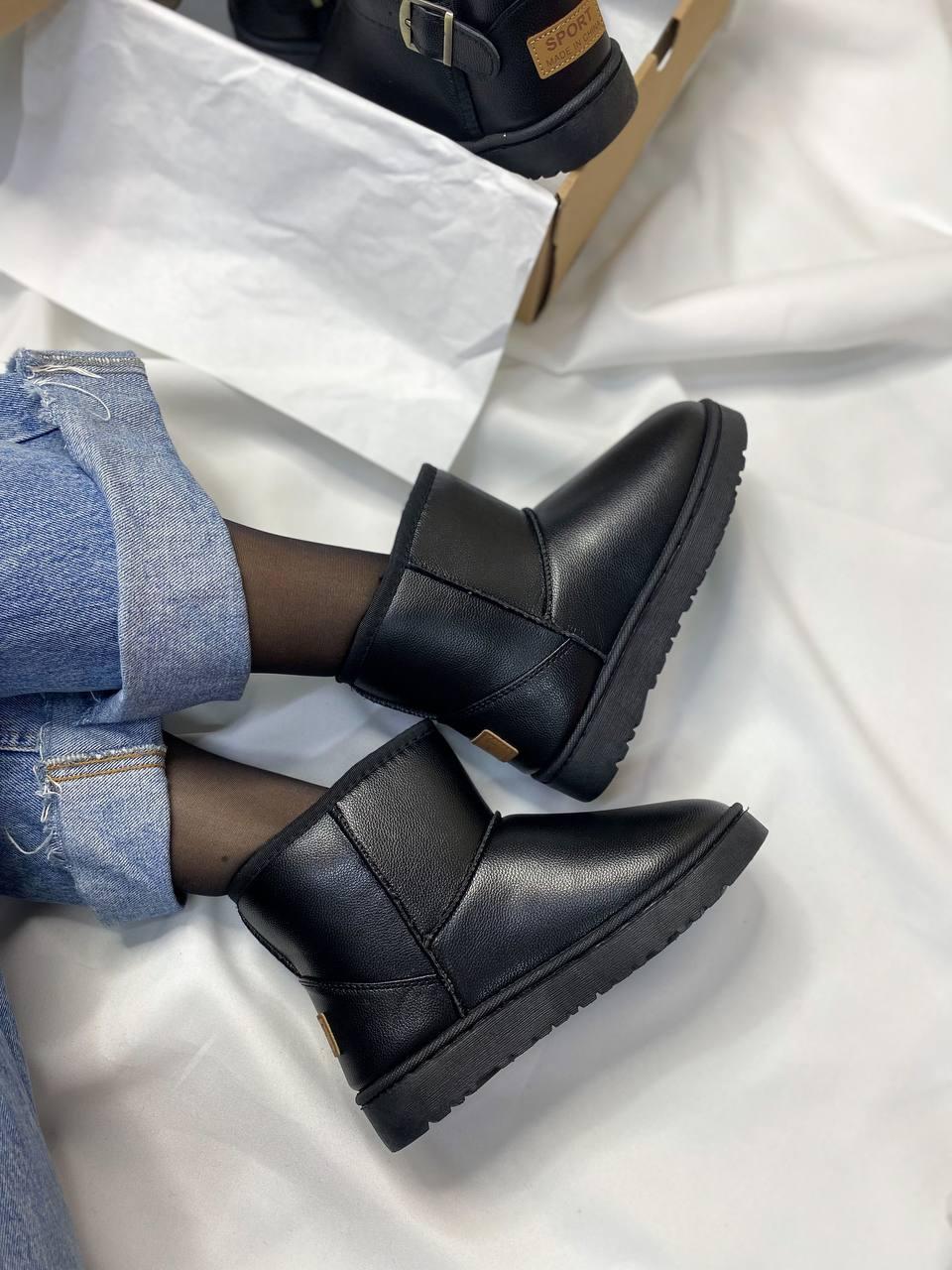 Ugg Mini Black Leather No logo