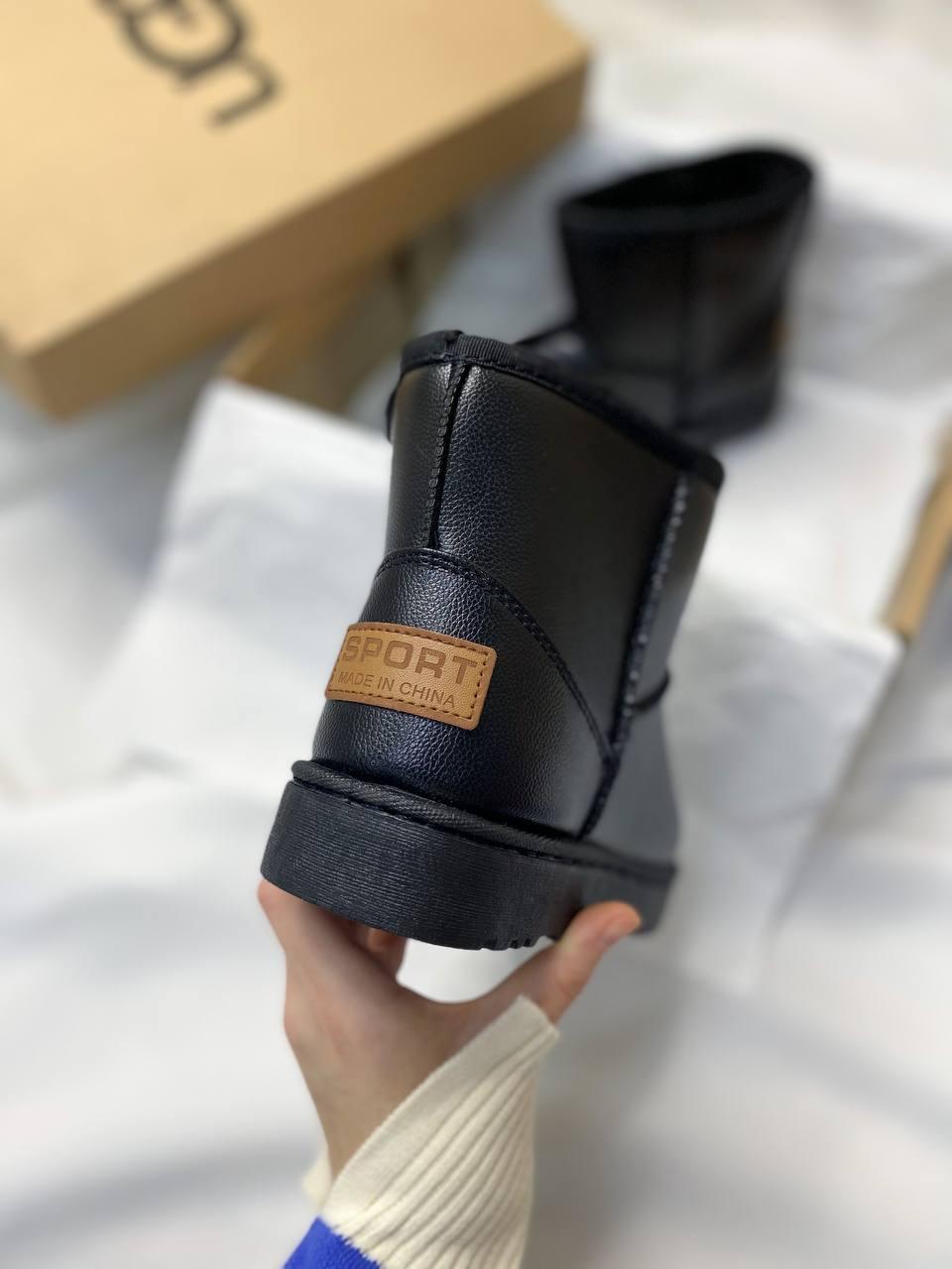 Ugg Mini Black Leather No logo