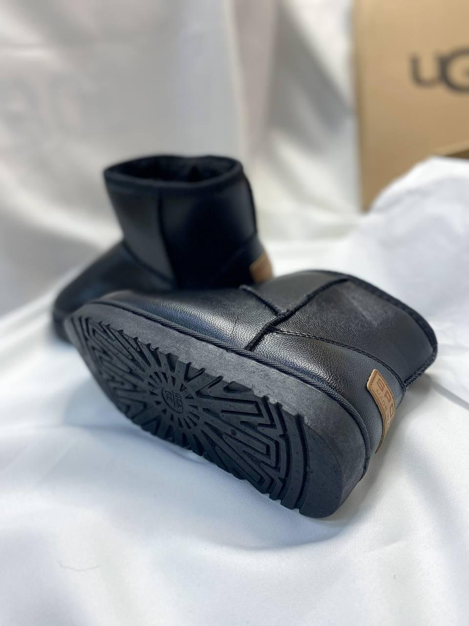 Ugg Mini Black Leather No logo