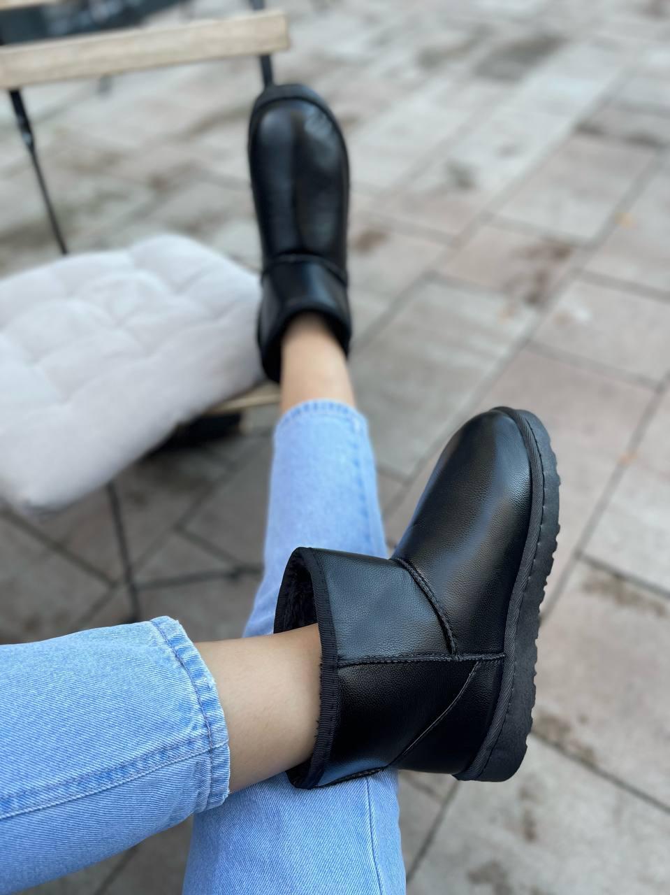Ugg Black Leather No Name