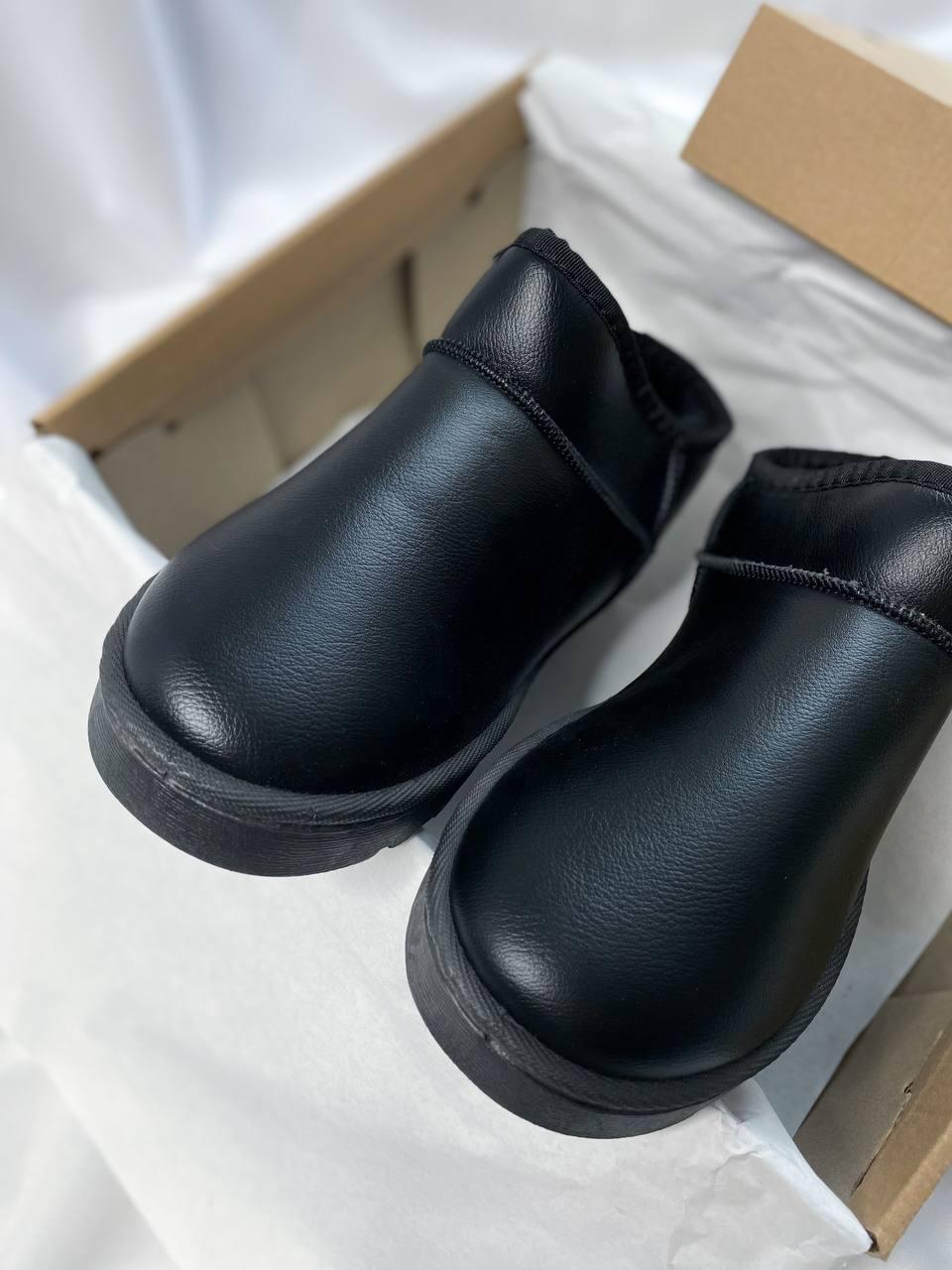 Ugg Ultra Mini Smooth Leather No logo