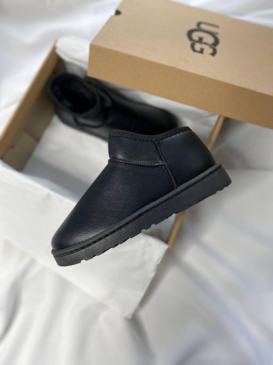 Ugg Ultra Mini Smooth Leather No logo