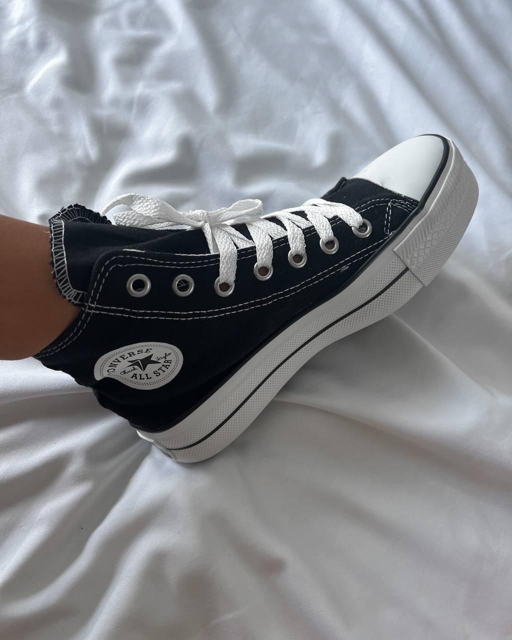 Comme Des Garçons Play Black