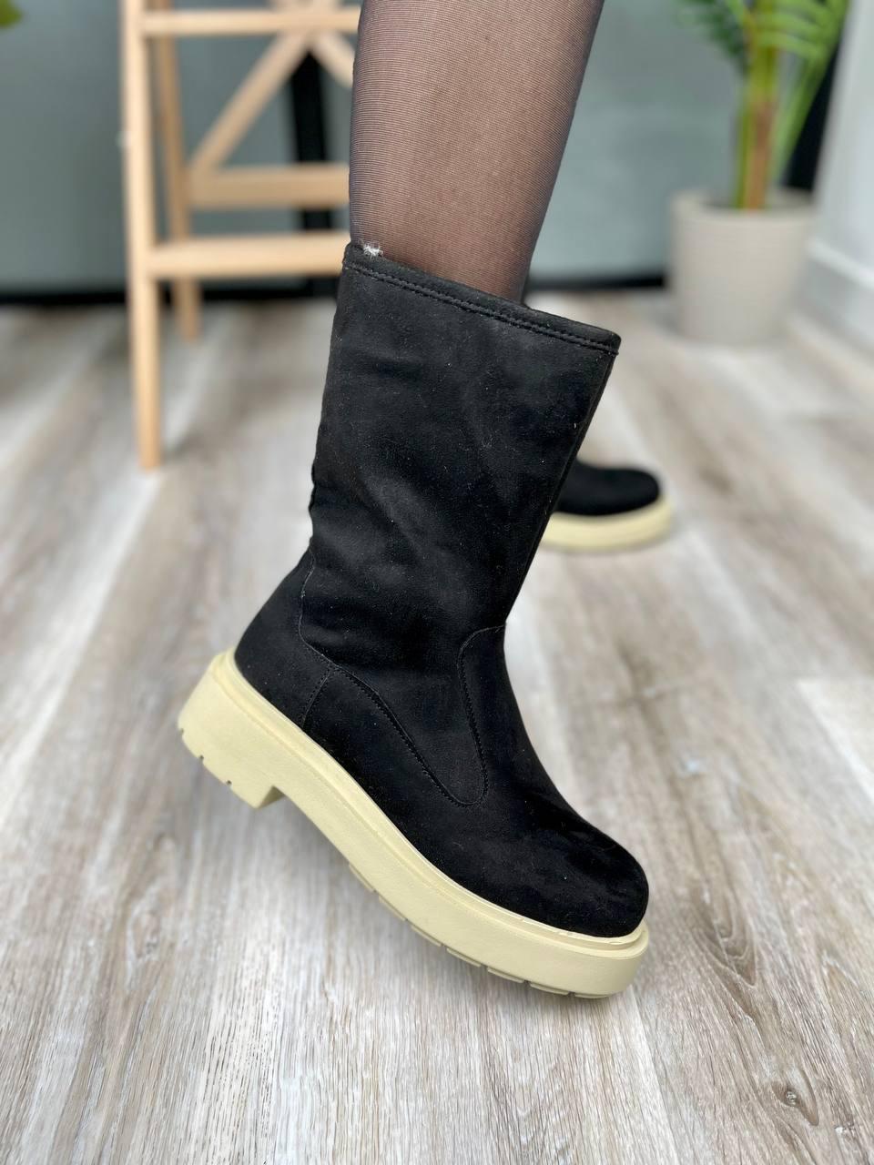 Suede Boots Short Black