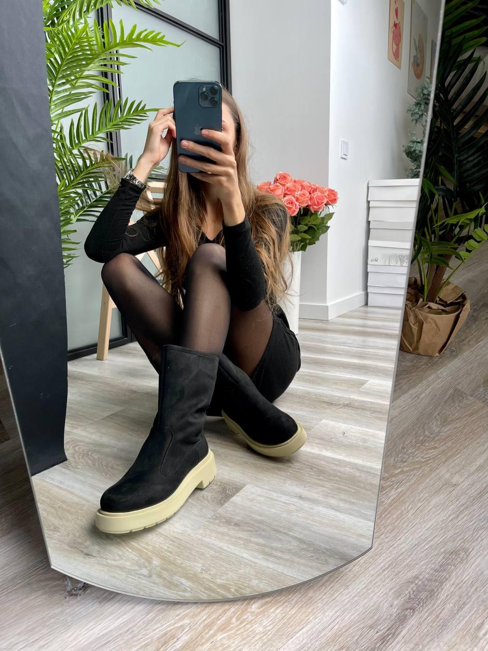 Suede Boots Short Black