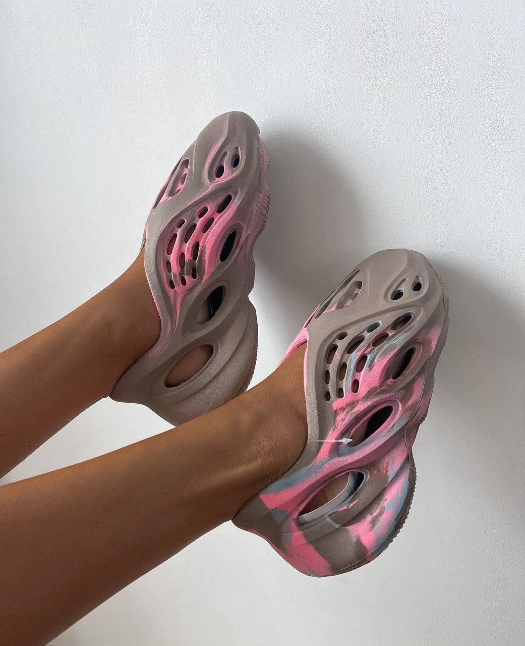 Foam Runner MX Sand Grey