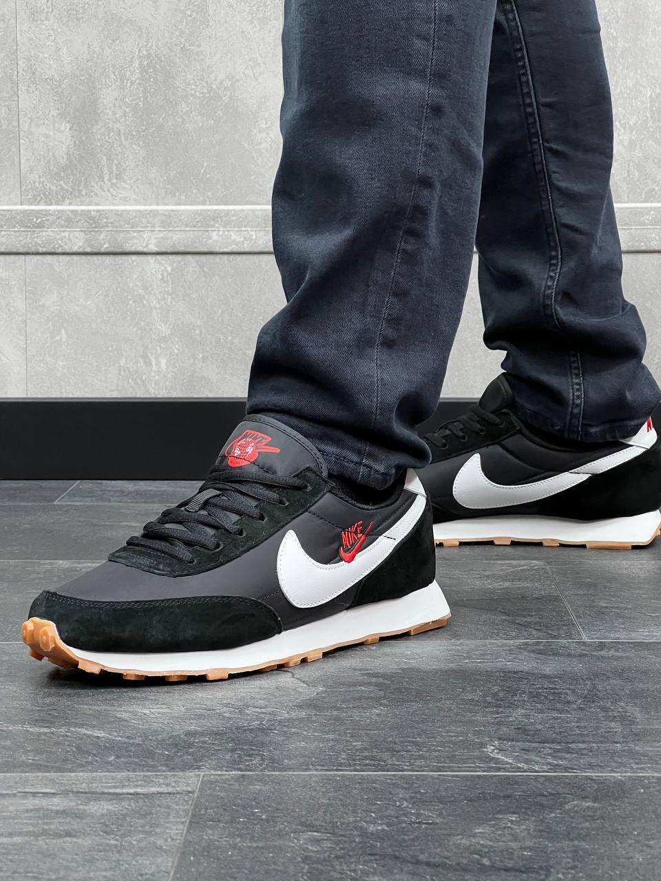 Nike Tailwind Black White