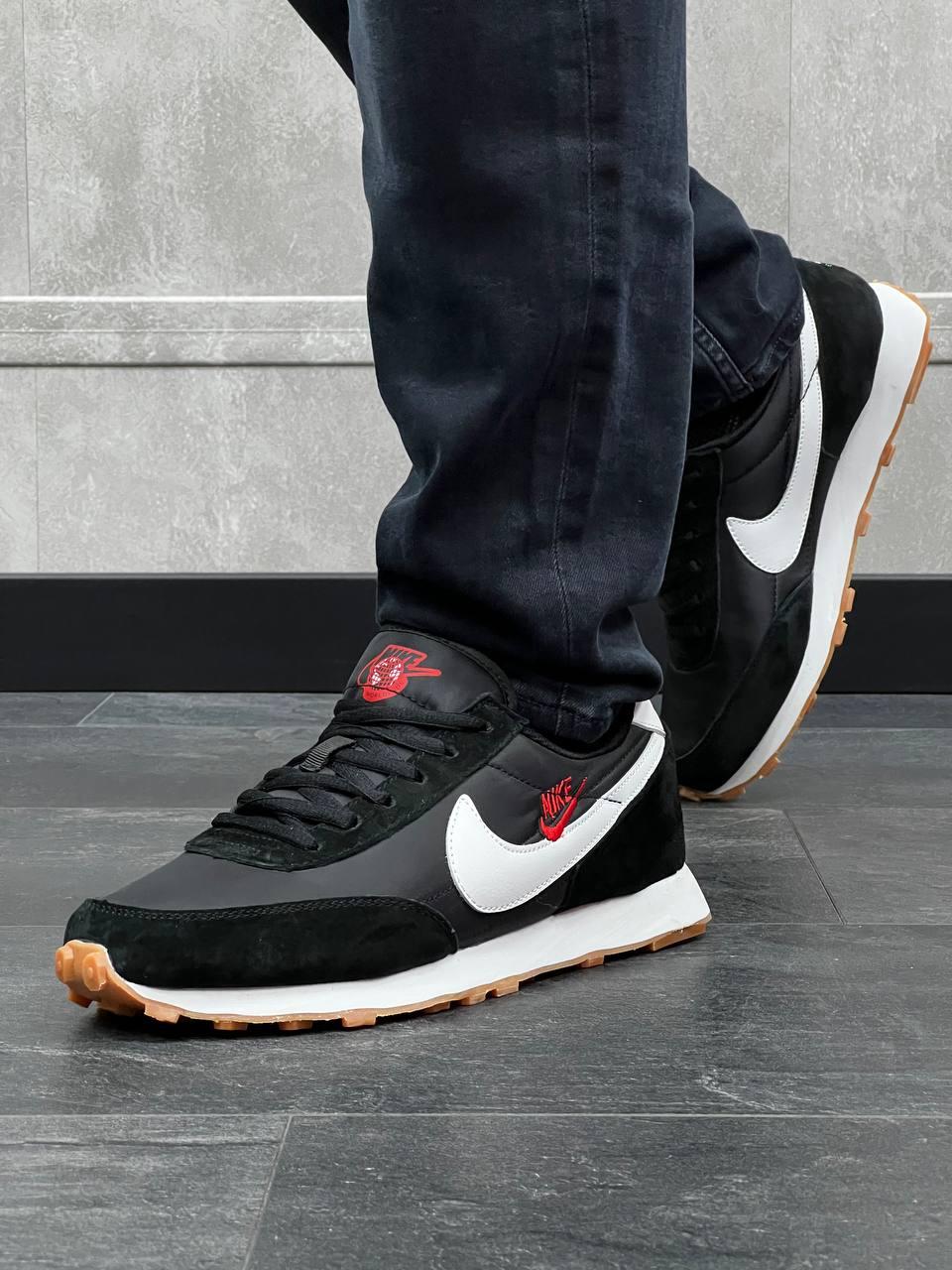Nike Tailwind Black White