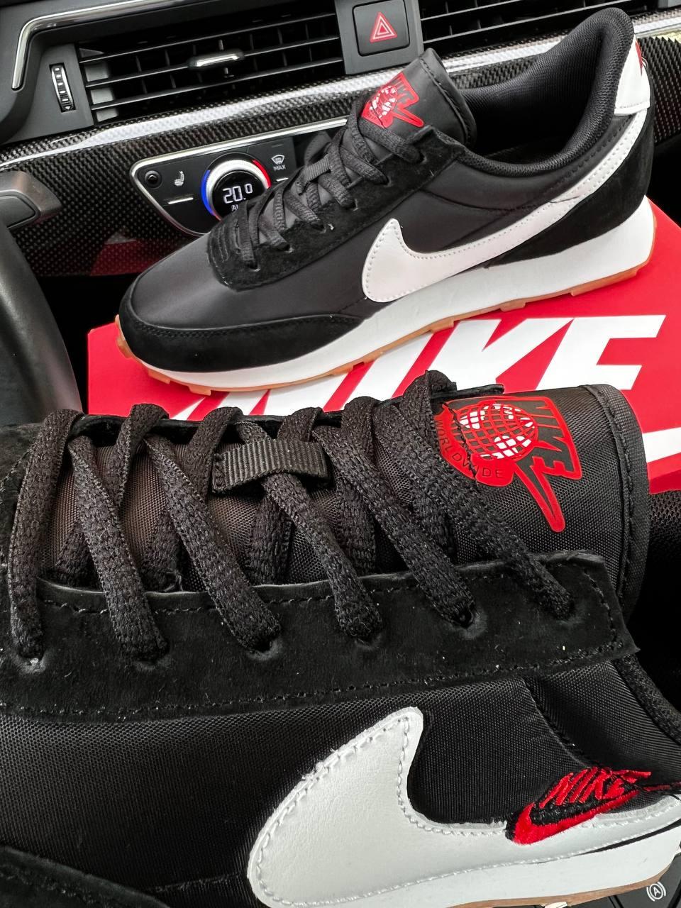 Nike Tailwind Black White