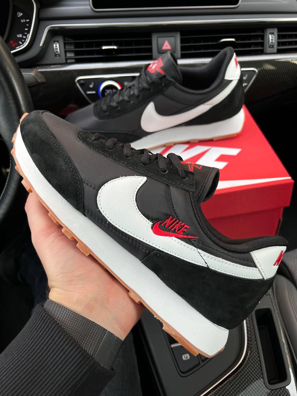 Nike Tailwind Black White