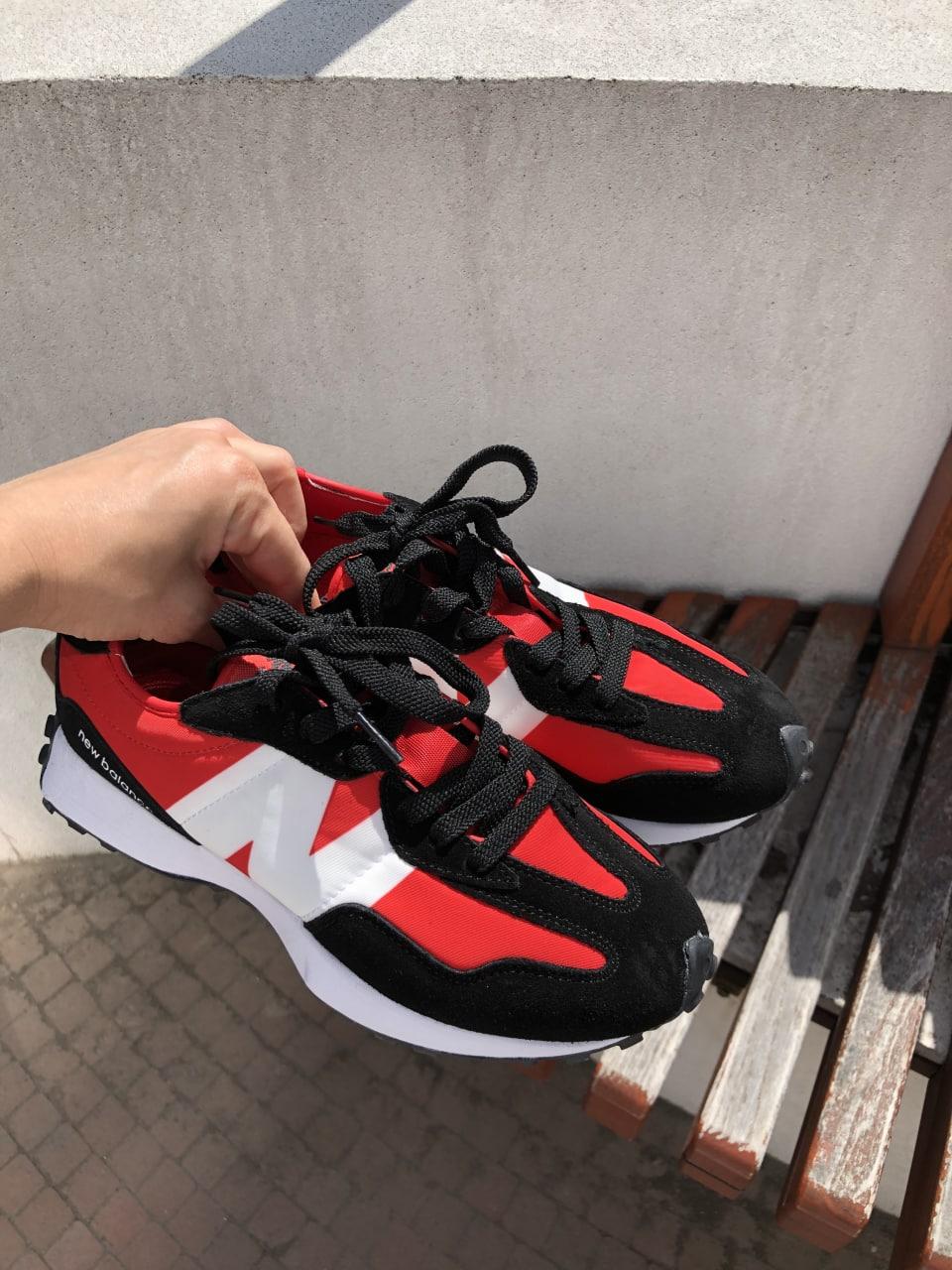 New Balance 327 Black White Red