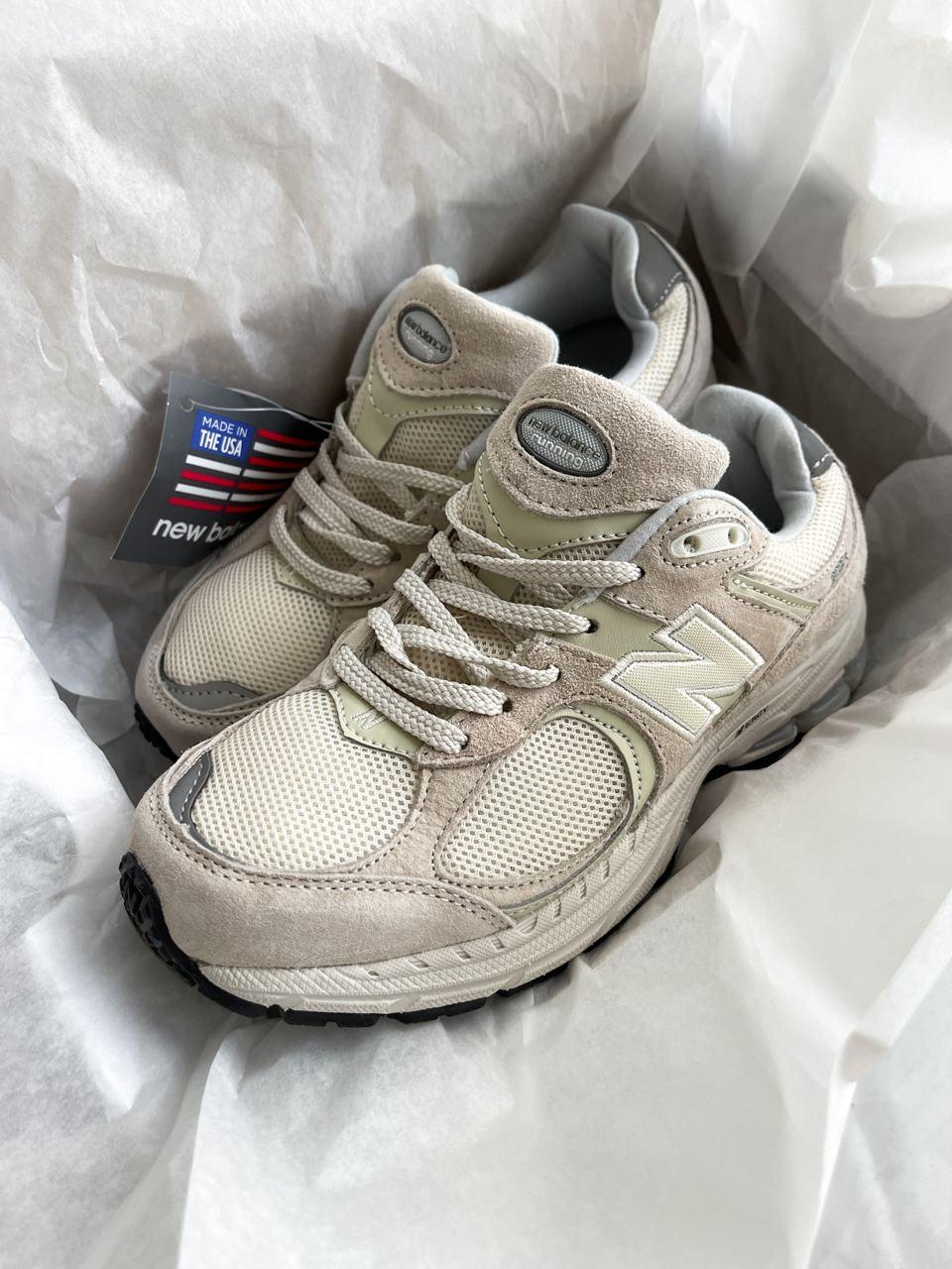 New Balance 2002R Beige