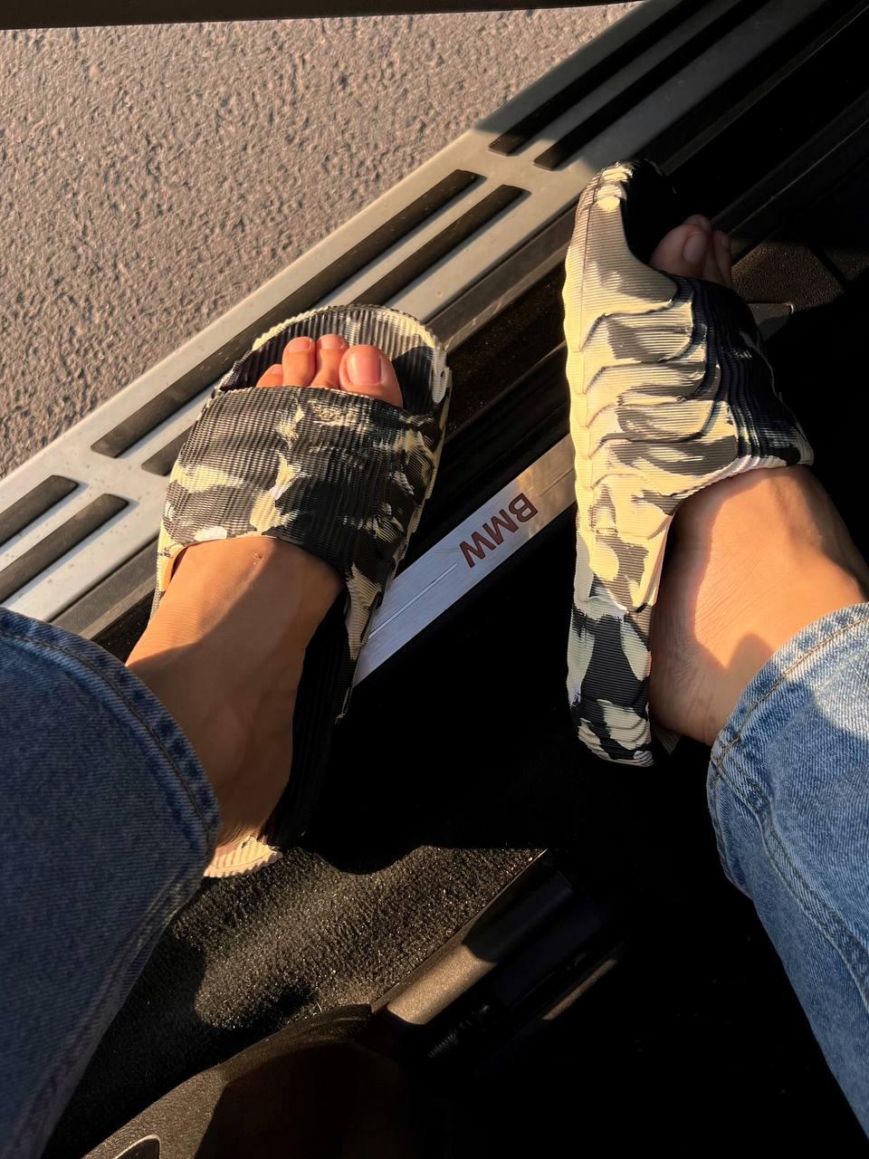 Adidas Adilette Slide Carbon Black Matte