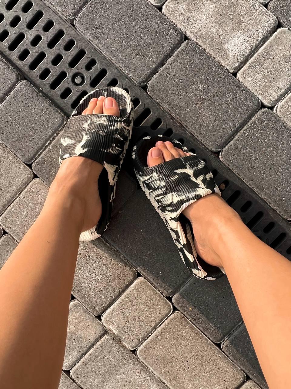 Adidas Adilette Slide Carbon Black Matte