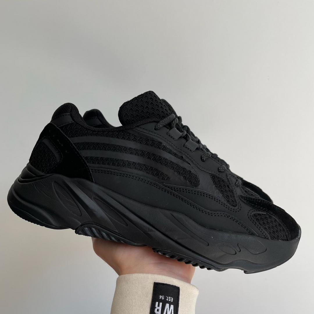 Adidas Yeezy Boost 700 V2 No Logo Black