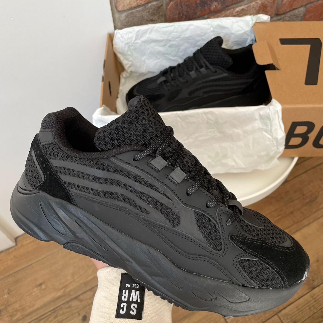 Adidas Yeezy Boost 700 V2 No Logo Black