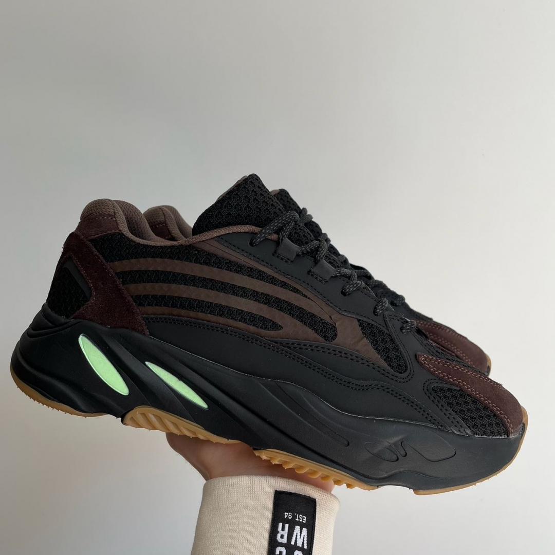 Adidas Yeezy Boost 700 V2 No Logo Brown