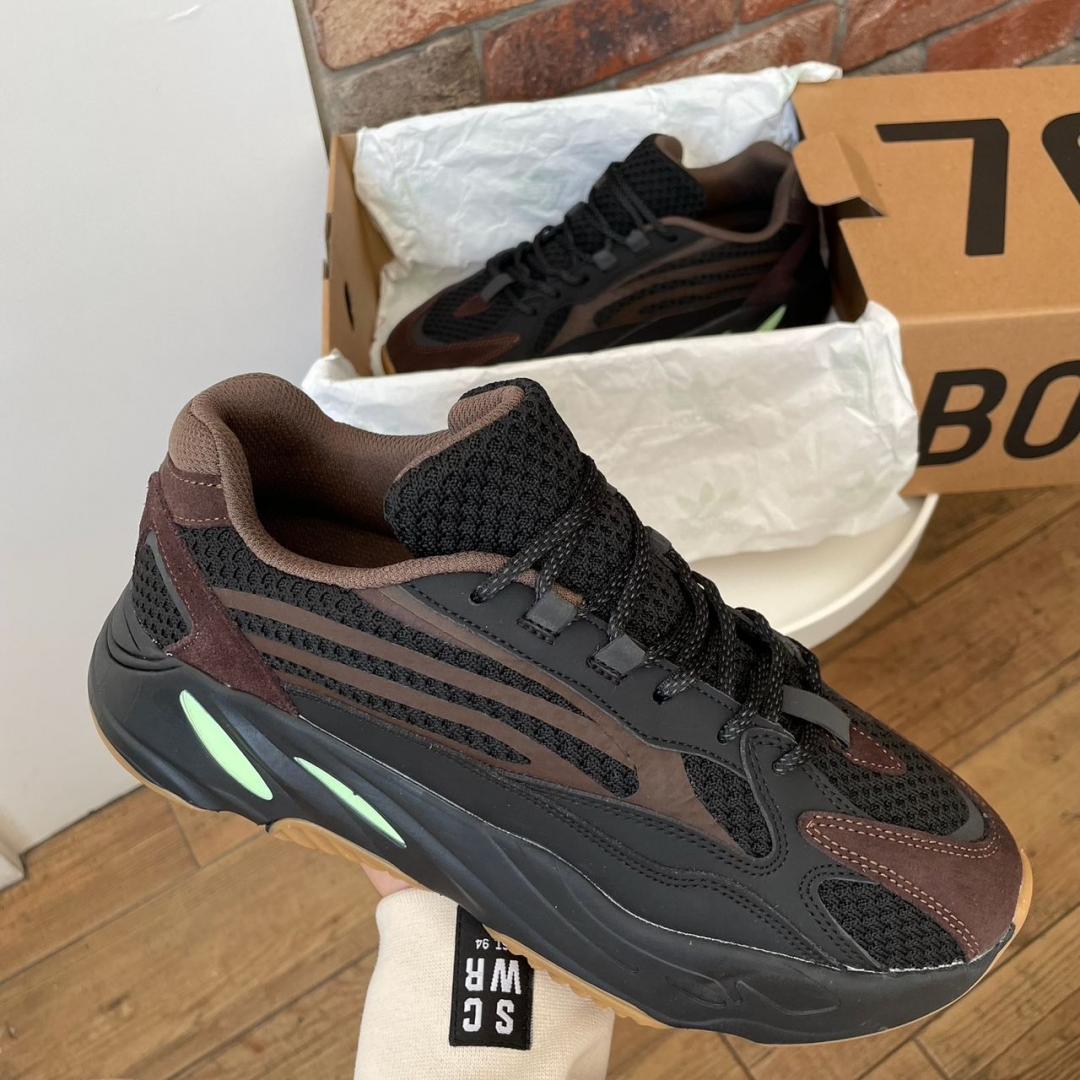 Adidas Yeezy Boost 700 V2 No Logo Brown