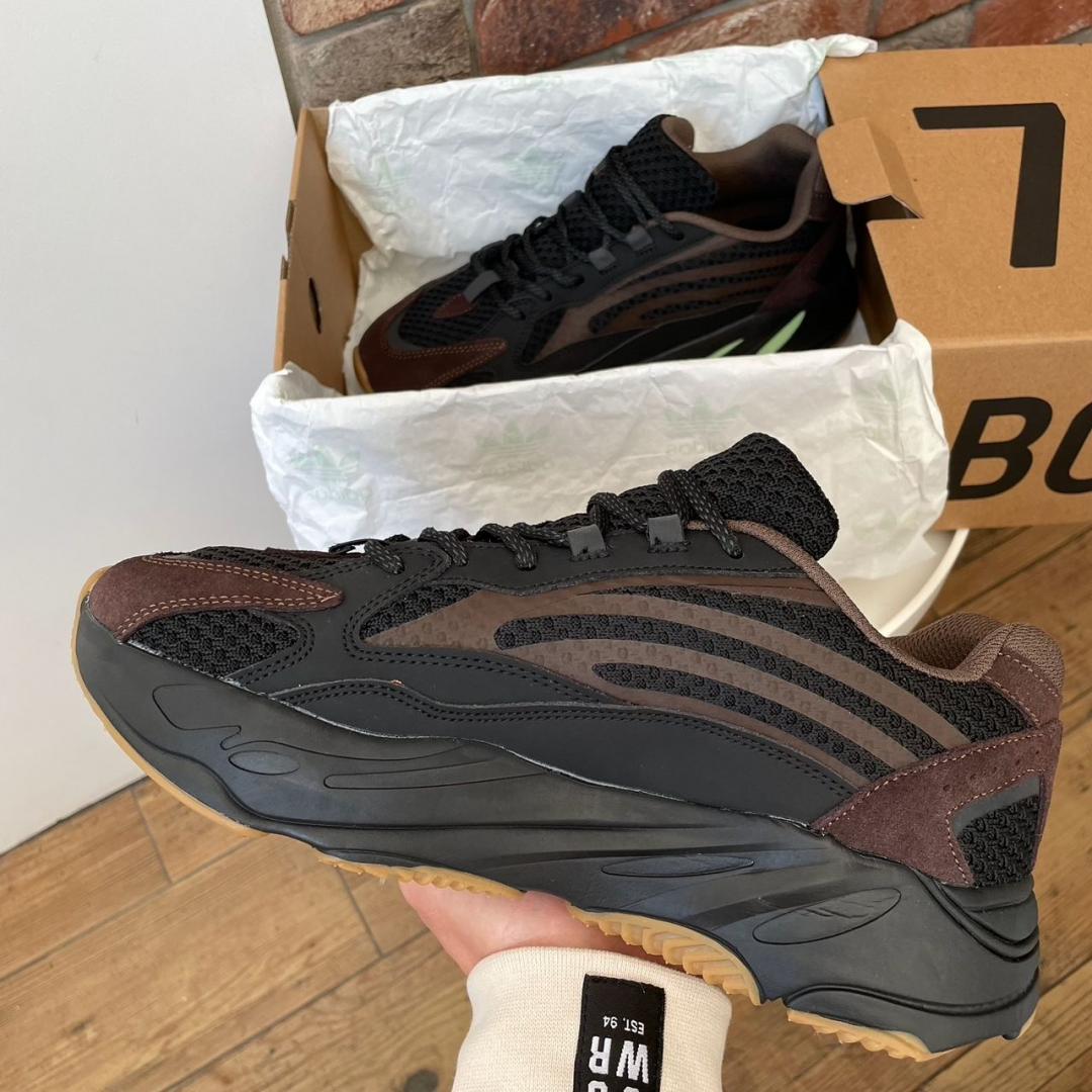 Adidas Yeezy Boost 700 V2 No Logo Brown