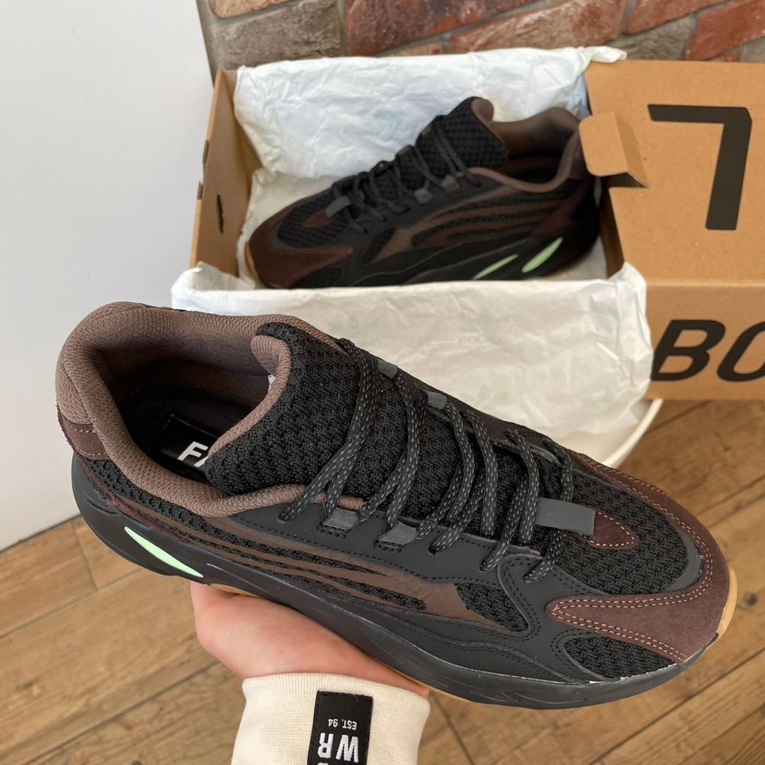 Adidas Yeezy Boost 700 V2 No Logo Brown