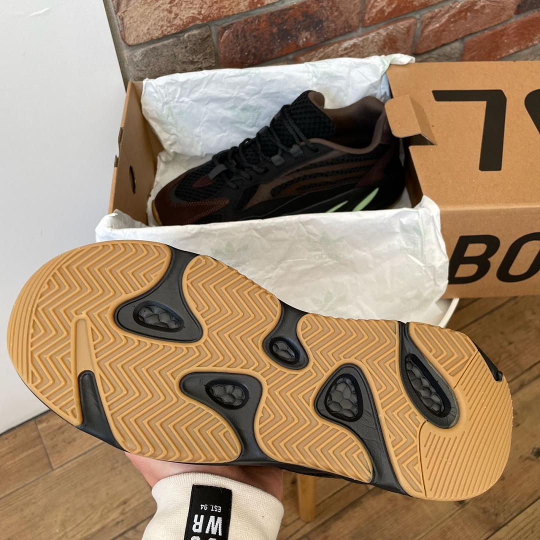Adidas Yeezy Boost 700 V2 No Logo Brown