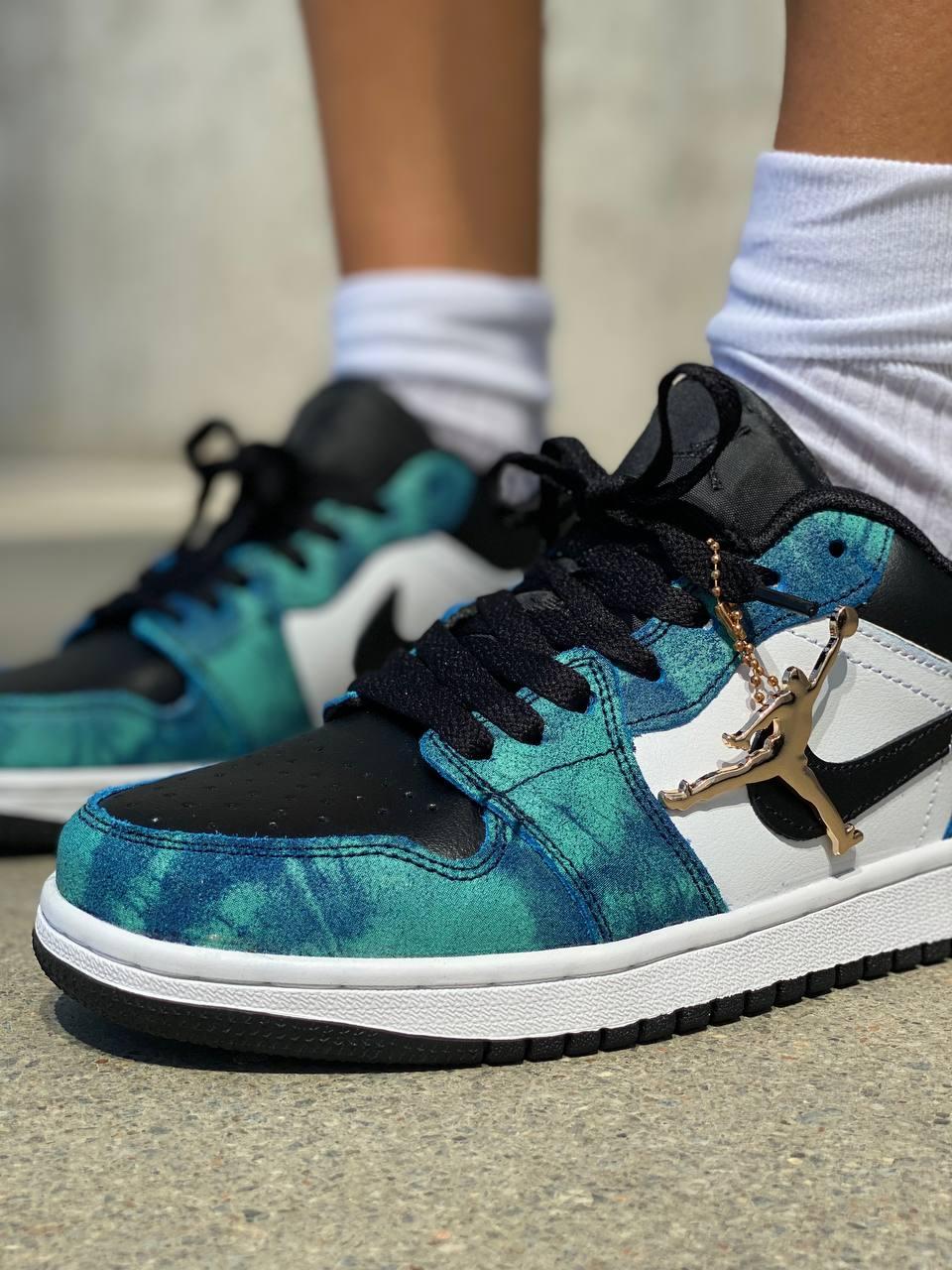 Nike Air Jordan Retro 1 Low Tie Dye